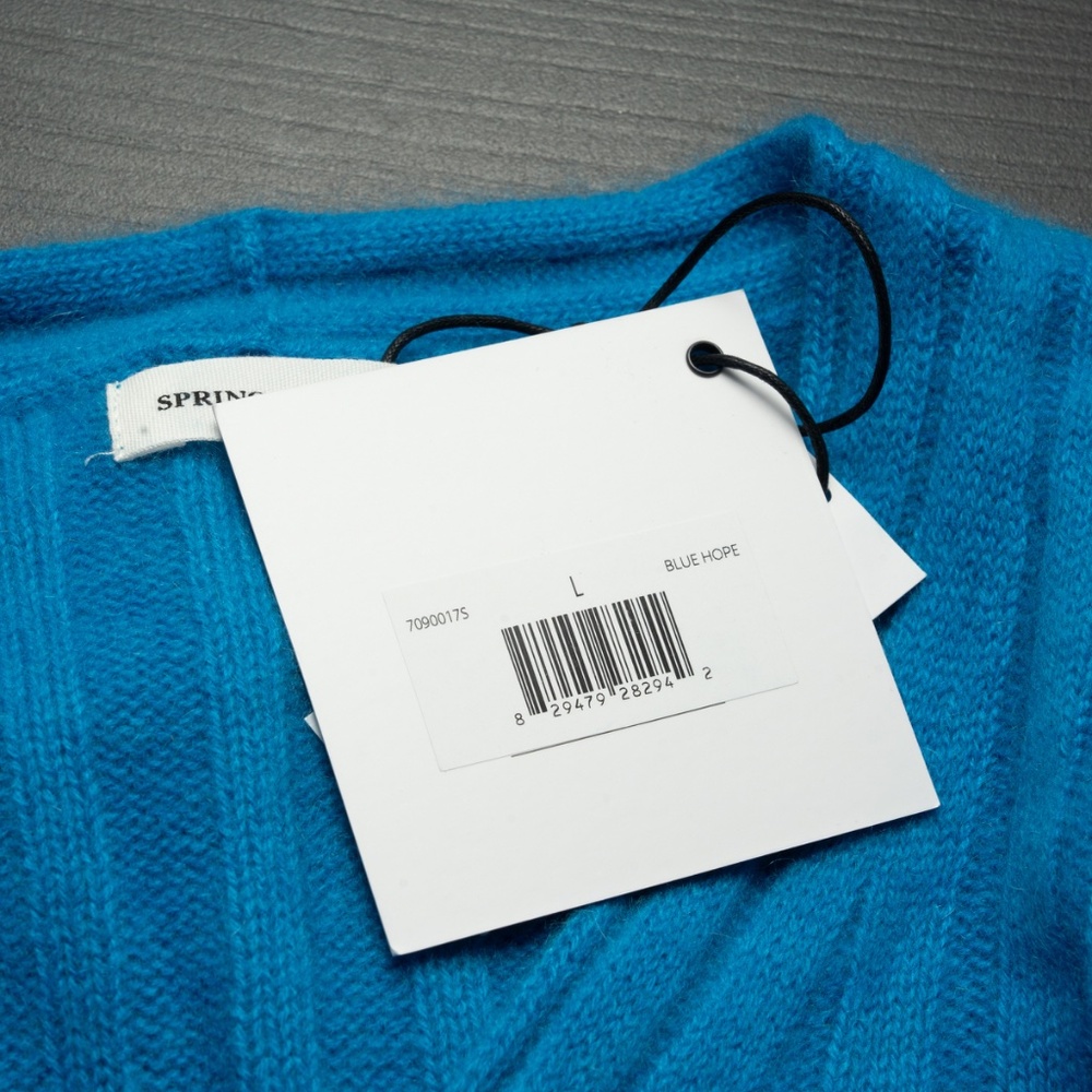 Spring + Mercer - Cashmere Ribbed V-Neck Sweater‎ - Picture 6 of 7